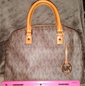 Michael Kors Alma bag